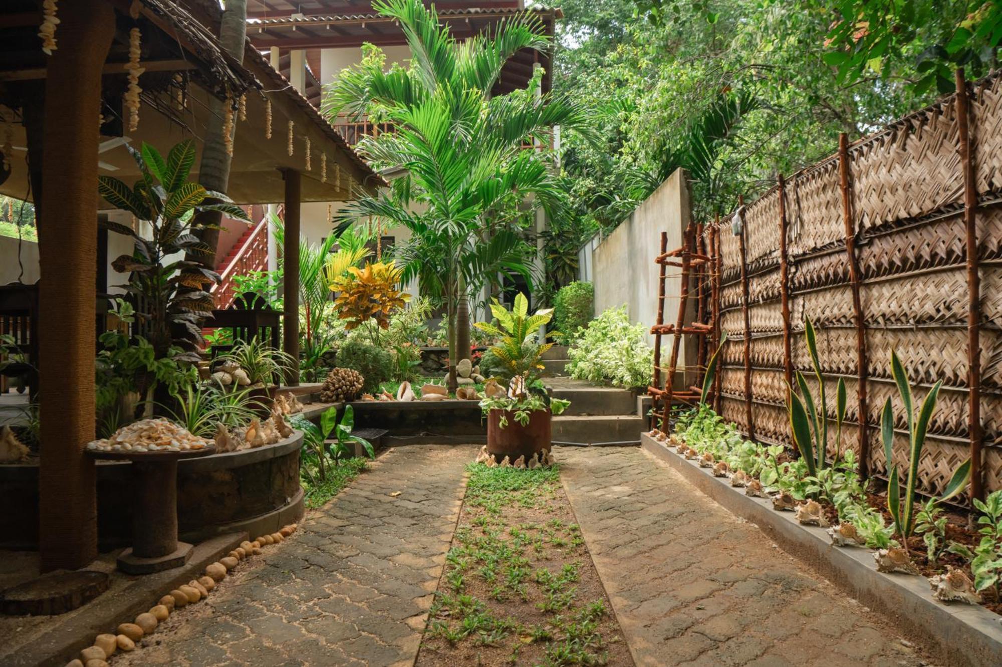 Rekawa Turtle Gate Hotel Tangalle Luaran gambar