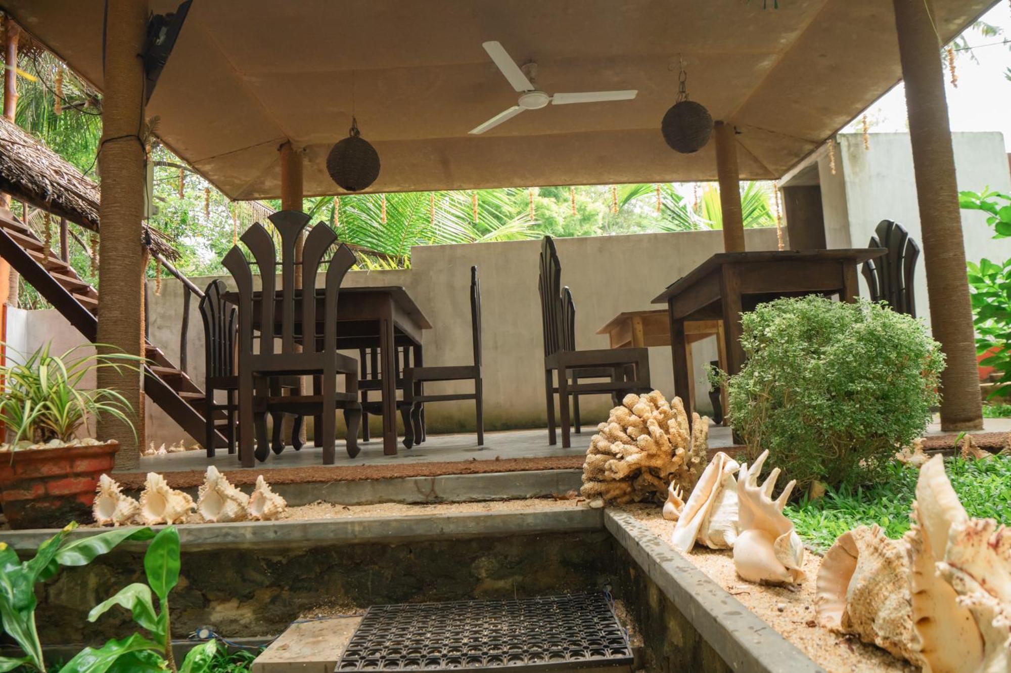 Rekawa Turtle Gate Hotel Tangalle Luaran gambar