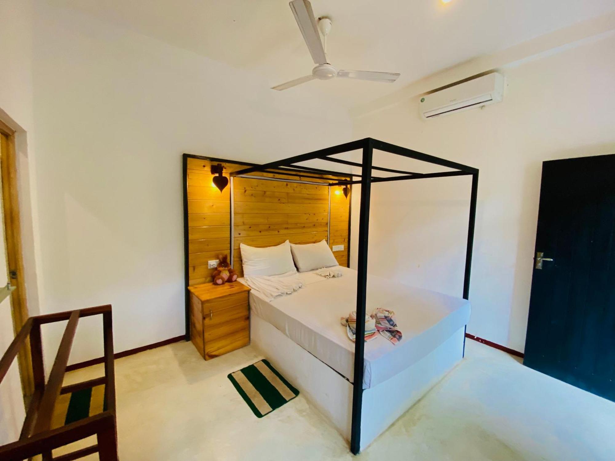 Rekawa Turtle Gate Hotel Tangalle Luaran gambar