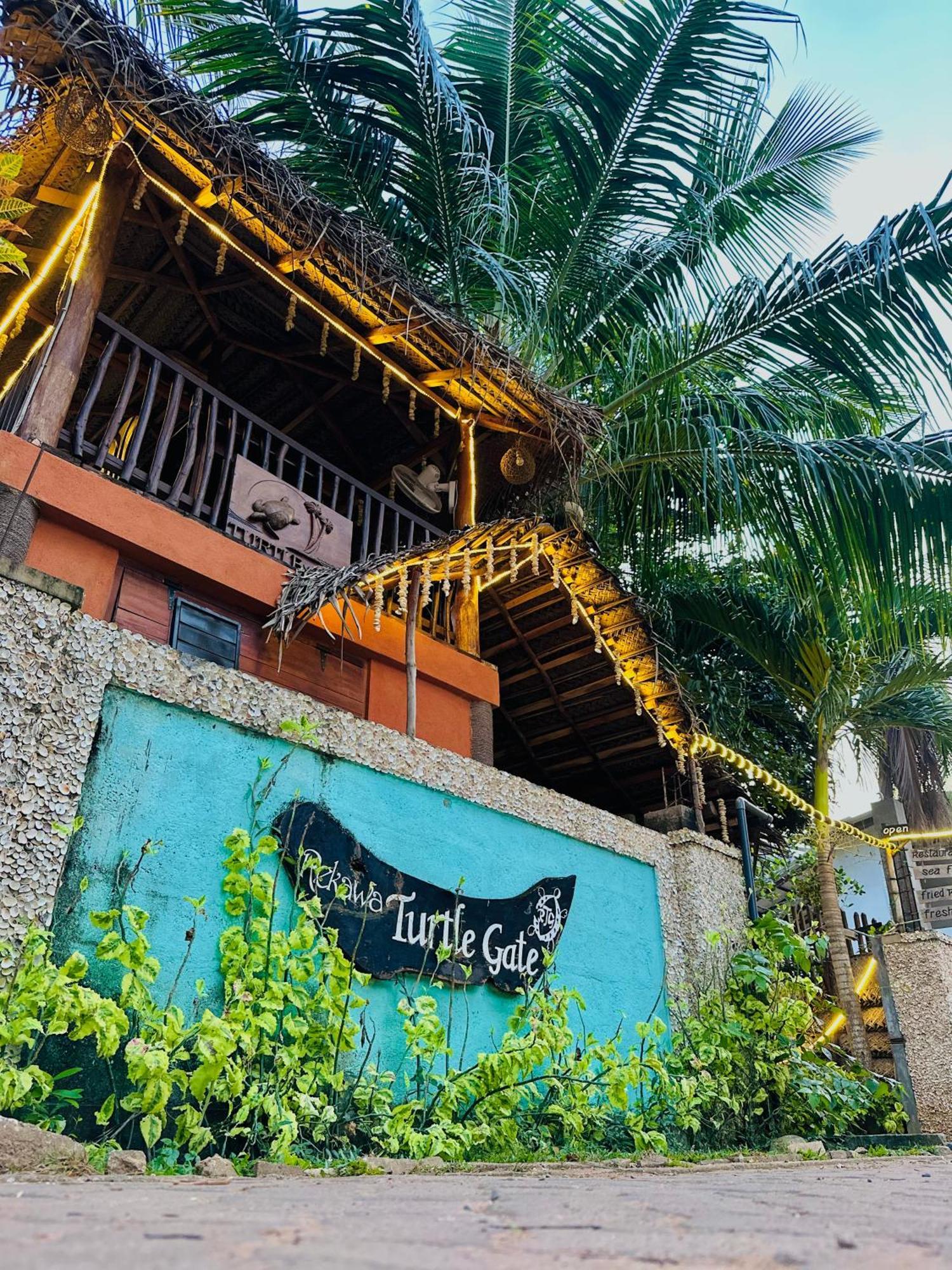 Rekawa Turtle Gate Hotel Tangalle Luaran gambar